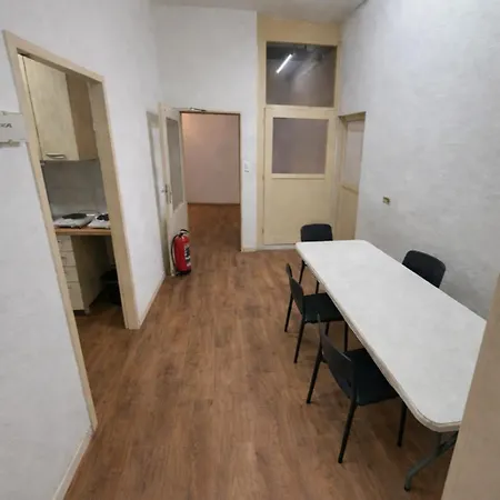 Budget For Workers, Near Frankfurt Am Main Kelkheim